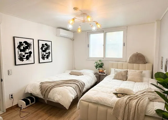 公寓 Chillpop Stay, Sinchon Station, 1f, 4ppl, 2br, Hongdae, Private